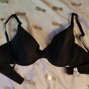 Black Maidenform Bra